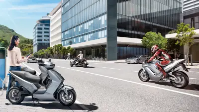 Two electric scooters equipped with Bosch electric drives.