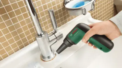 Cleans efficiently even in hard-to-reach areas 