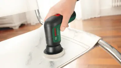 Bye-bye dirt on leather seats (optional accessory) 